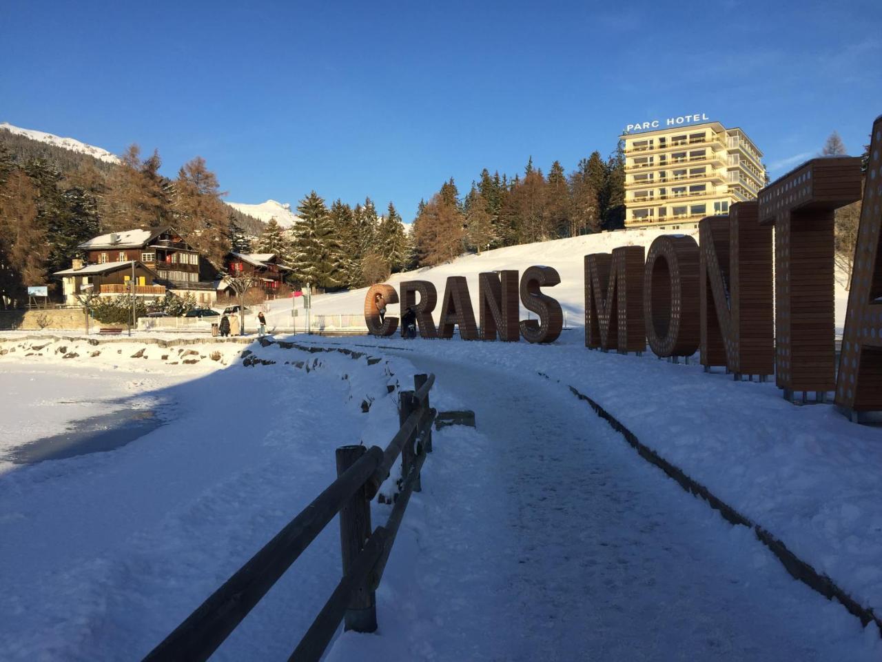 Plein Centre, Ski A Pied, Vue, Calme ครองส์มอนตานา ภายนอก รูปภาพ
